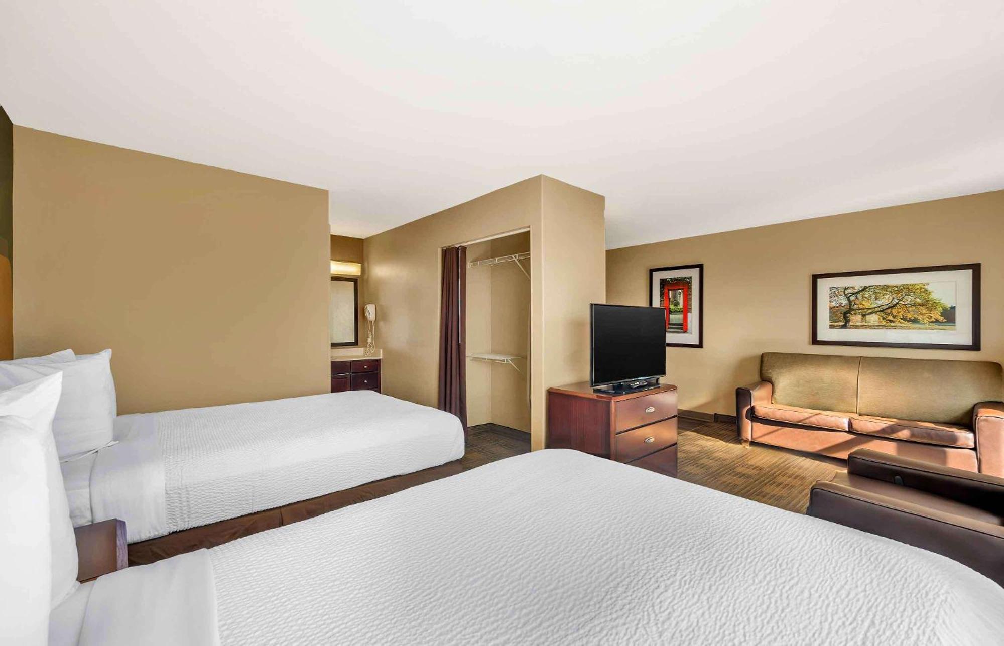 Extended America - - Polaris Hotel 2*