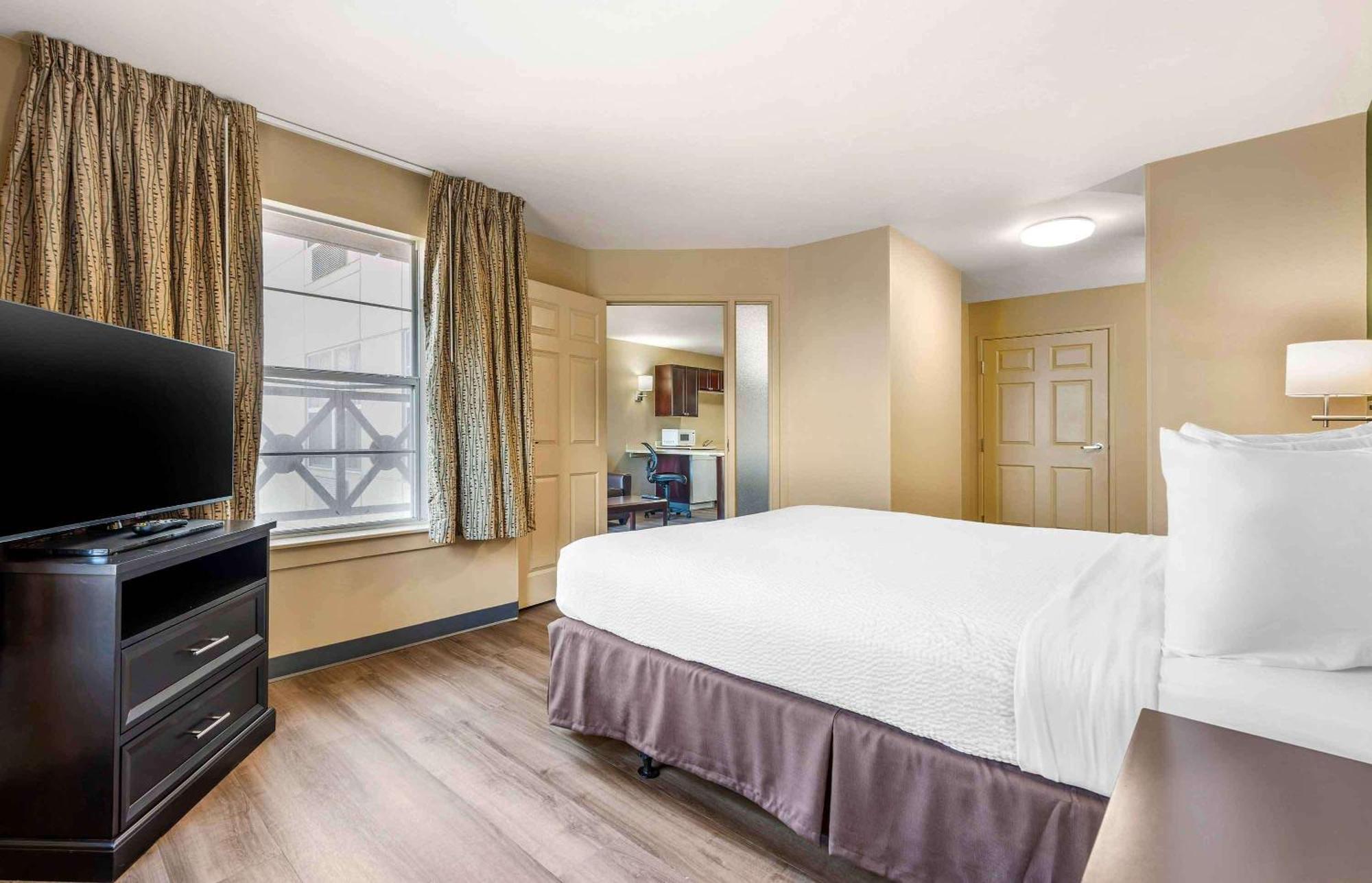 Extended America - - Polaris Hotel