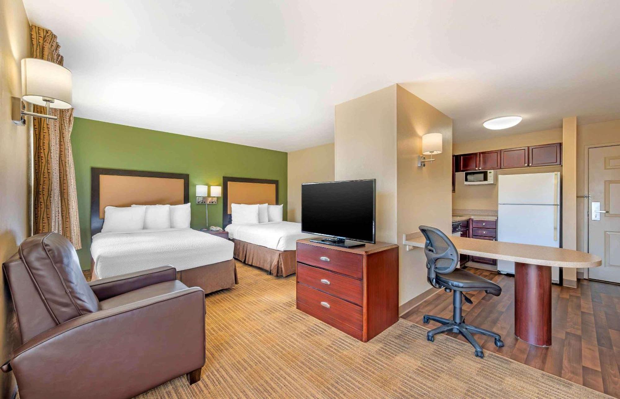 Extended America - - Polaris Hotel 2*